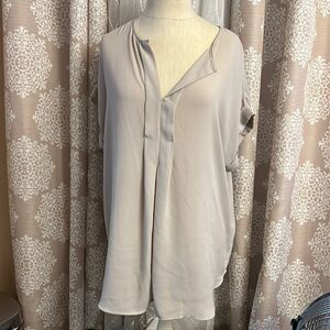 Max Studio V-Neck Short Sleeve Blouse 100% Polyester, Pleated detail size 1x